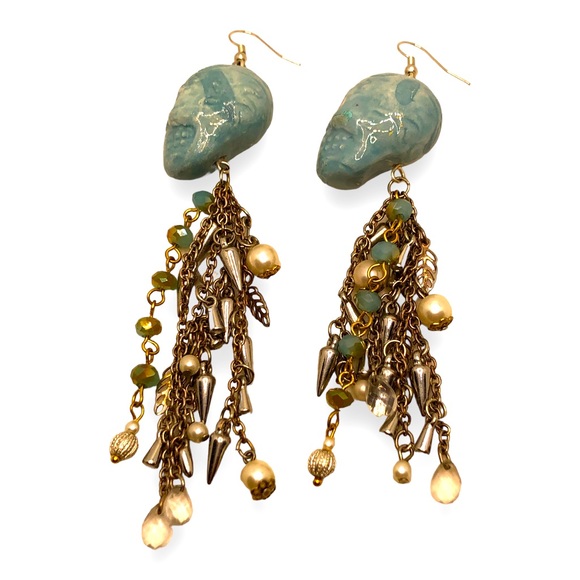 Handmade skull dangles - Picture 3 of 7